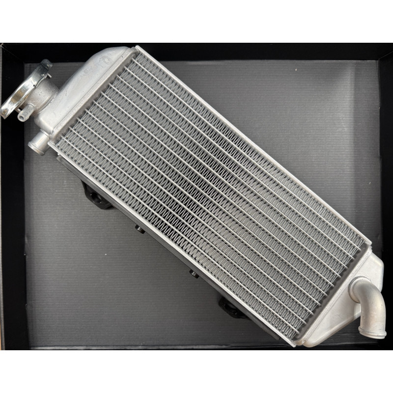 RADIATEUR DROIT ORIGINE KTM HVA 450/500 17/19 RADIATEUR DROIT ORIGINE KTM HVA 450/500 17/19