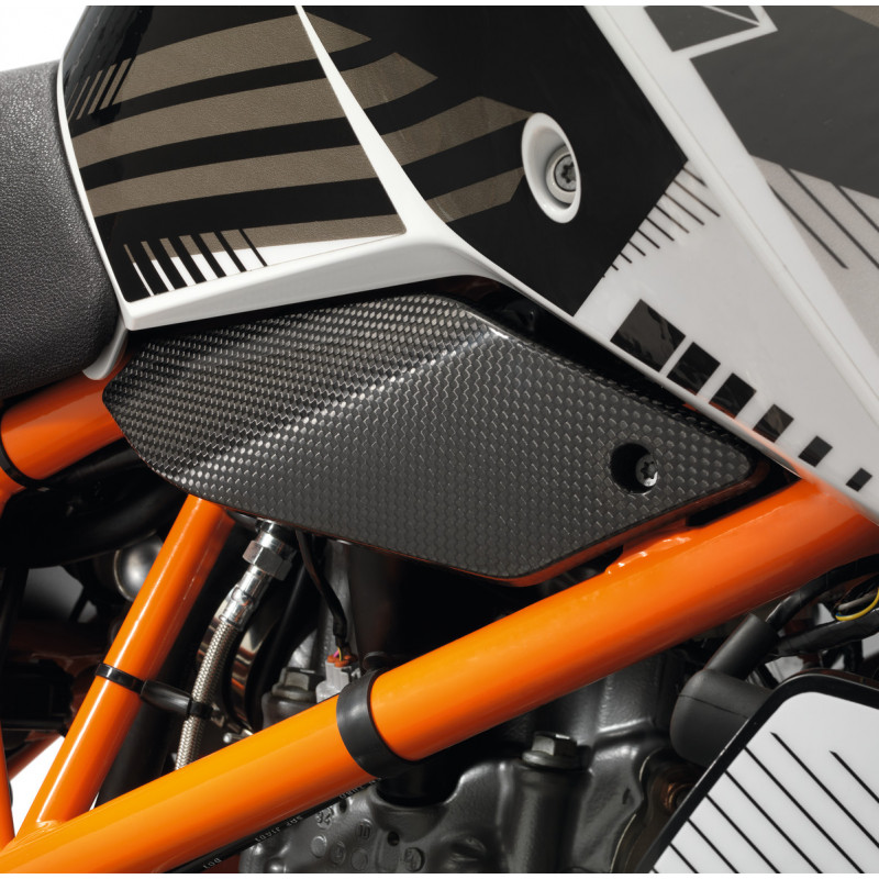 Protection carbone cadre droit 690 Duke